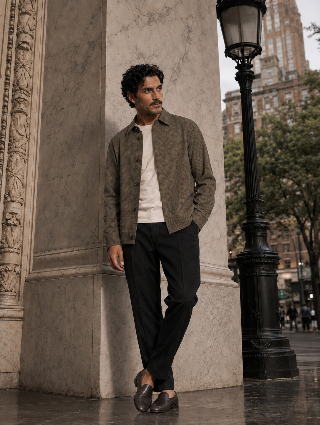 Khaki 